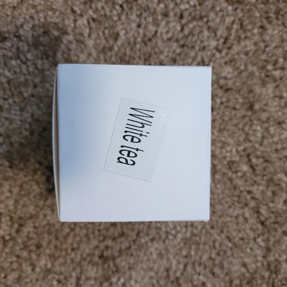 NWT! Enjoy the Good Times- delicate aroma candle- white tea scent - Picture 2 of 4